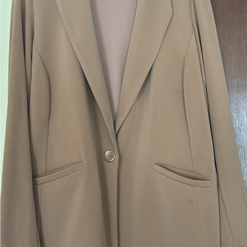 Susan Graver Classic Tan Blazer
